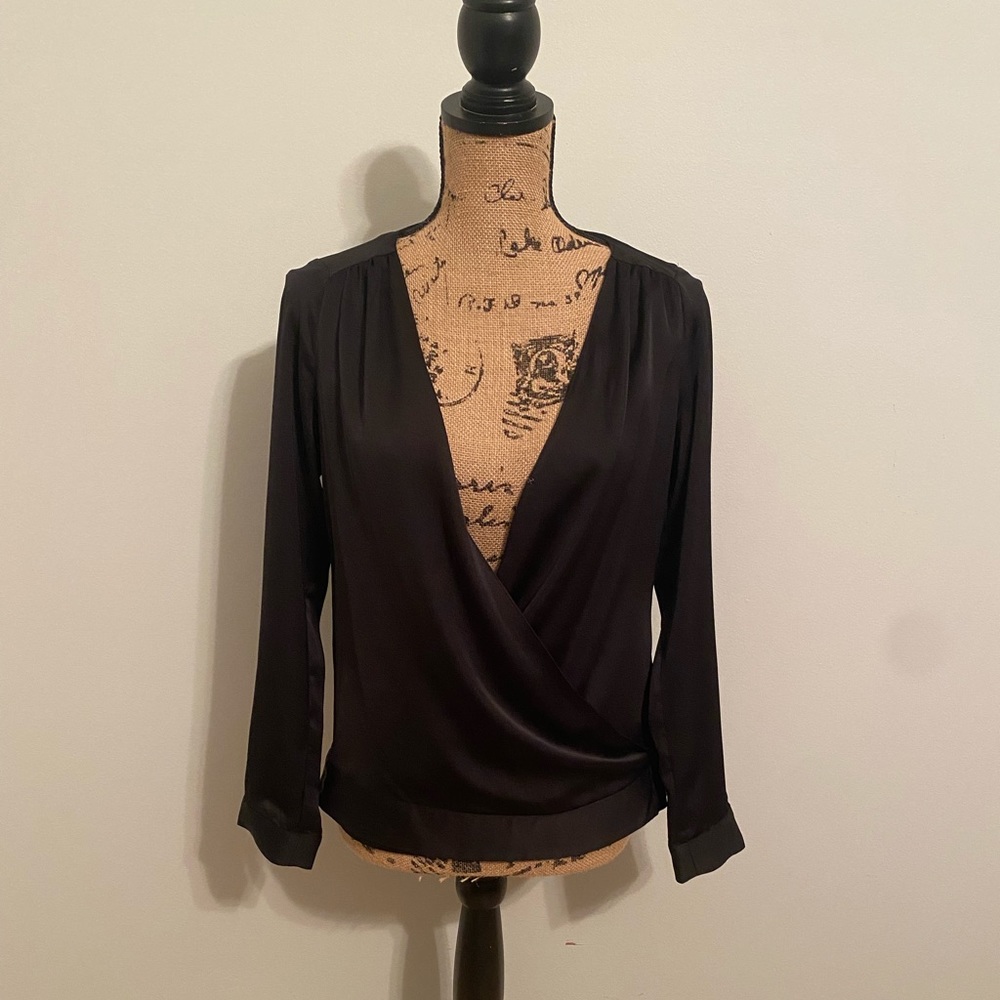 GUESS Crossover Top